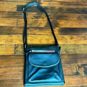 Black crossbody handbag with so many compartments!